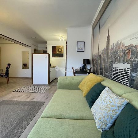 Appartement Ybs Apartman à Zalaegerszeg Extérieur photo