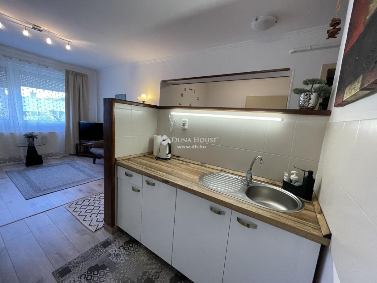 Appartement Ybs Apartman à Zalaegerszeg Extérieur photo
